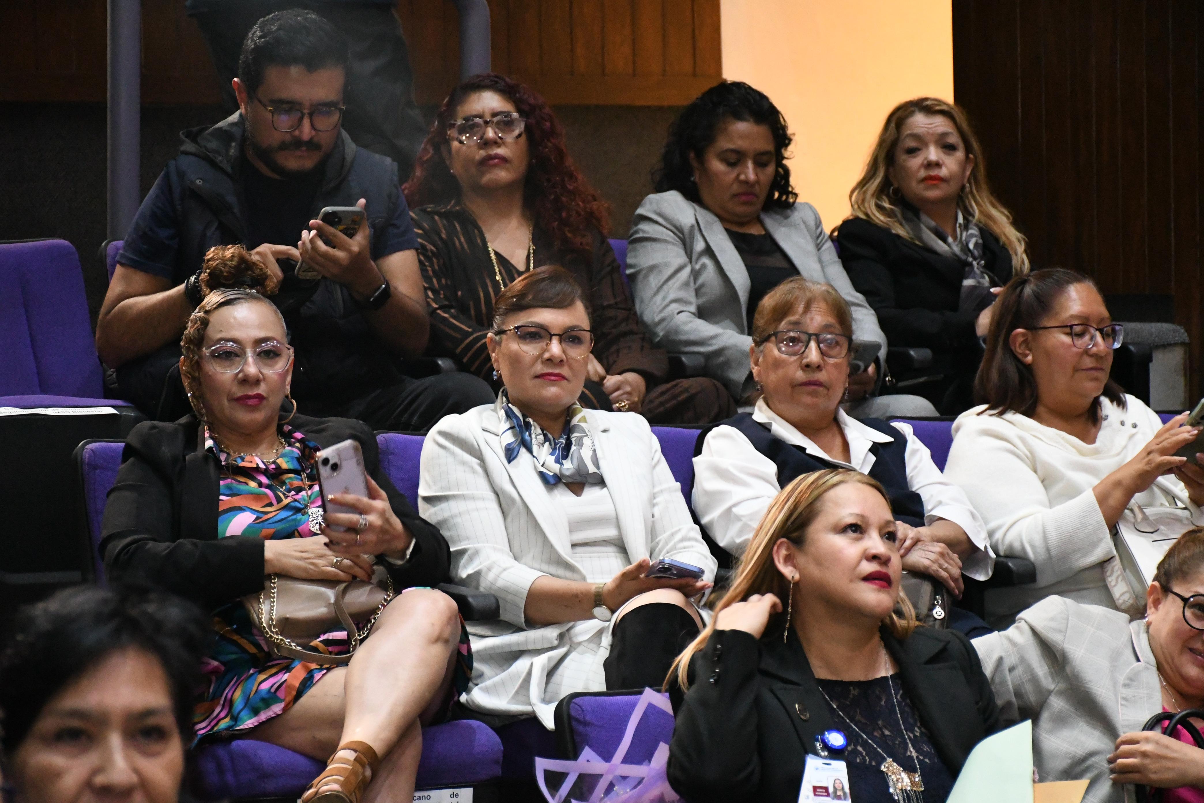  Entrega de Reconocimientos a Trabajadoras Sociales del ISSSTE, en la Escuela de Trabajo Social UNAM